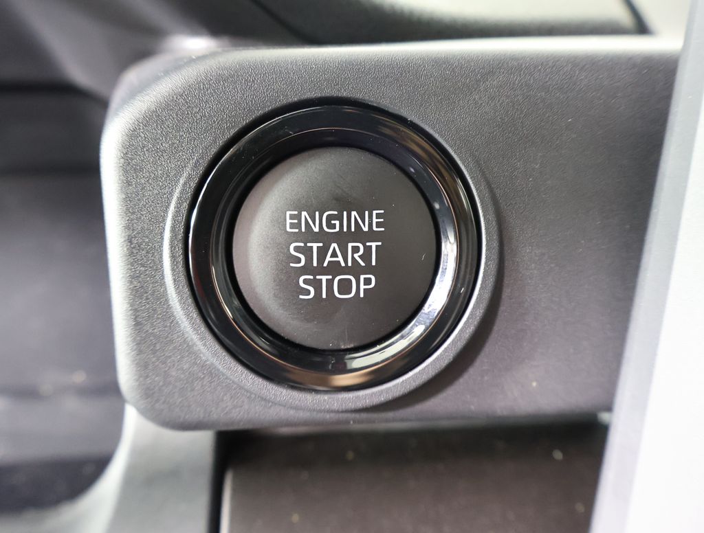 2025 Toyota Tacoma SR5 Double Cab photo 7
