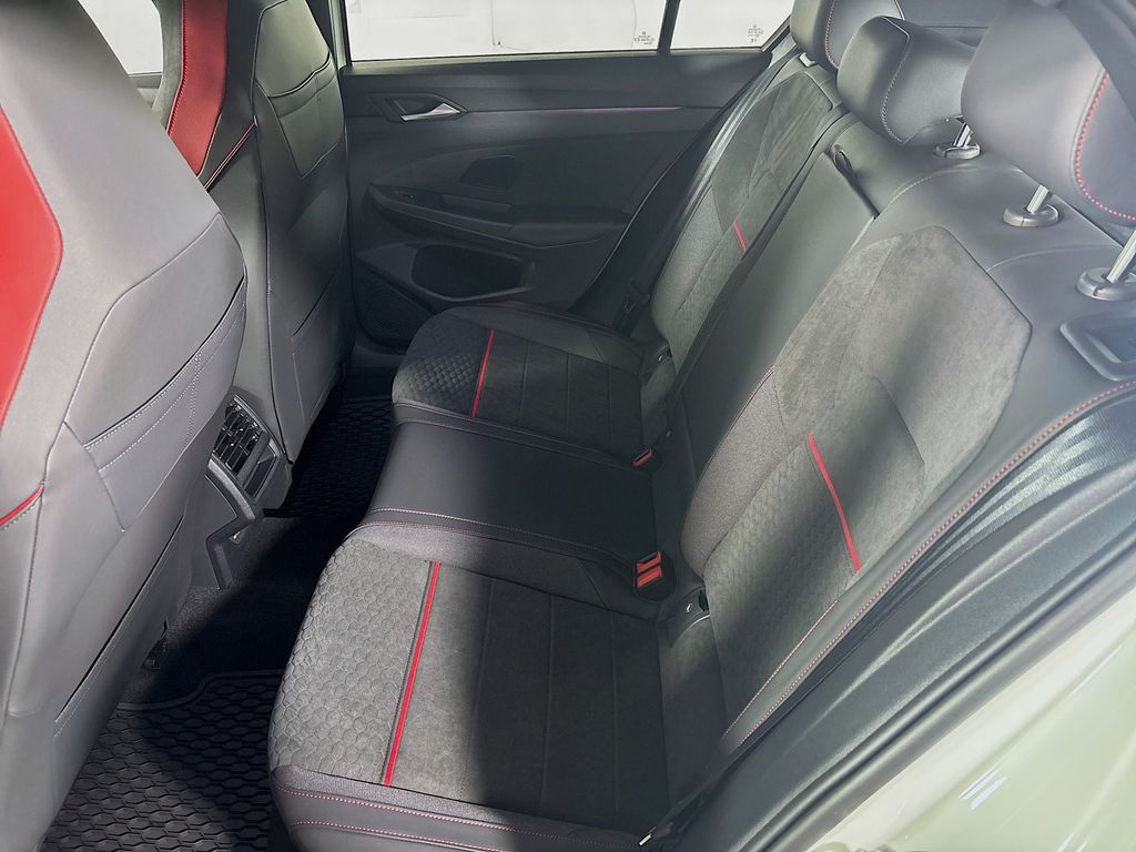 2025 Volkswagen Golf GTI 2.0T SE