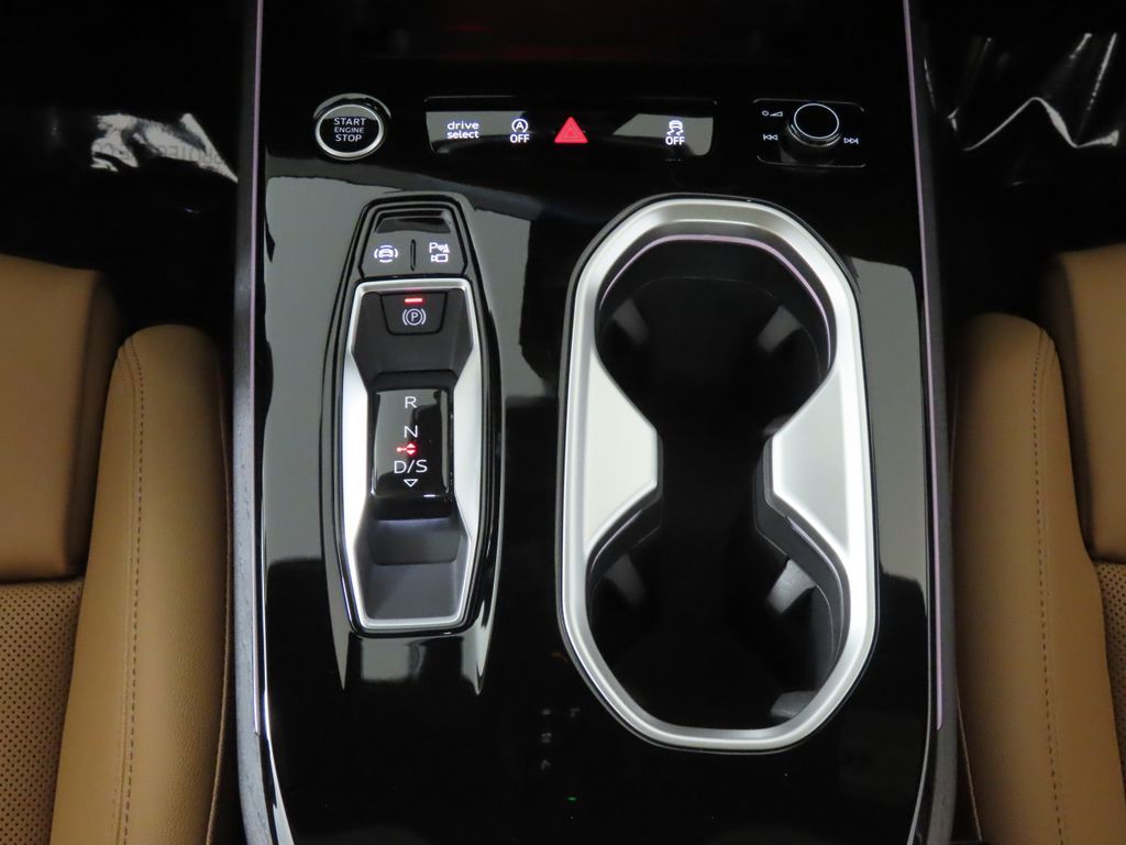 Thumbnail: 2026 Audi A6 - 21