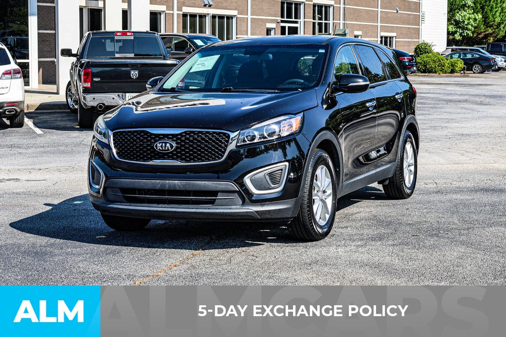 Used 2018 Black Kia L image 4