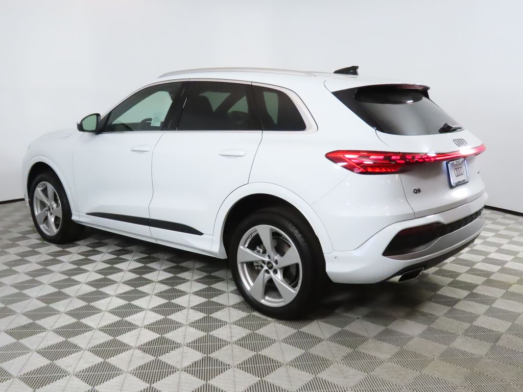 Thumbnail: 2025 Audi Q5 - 3