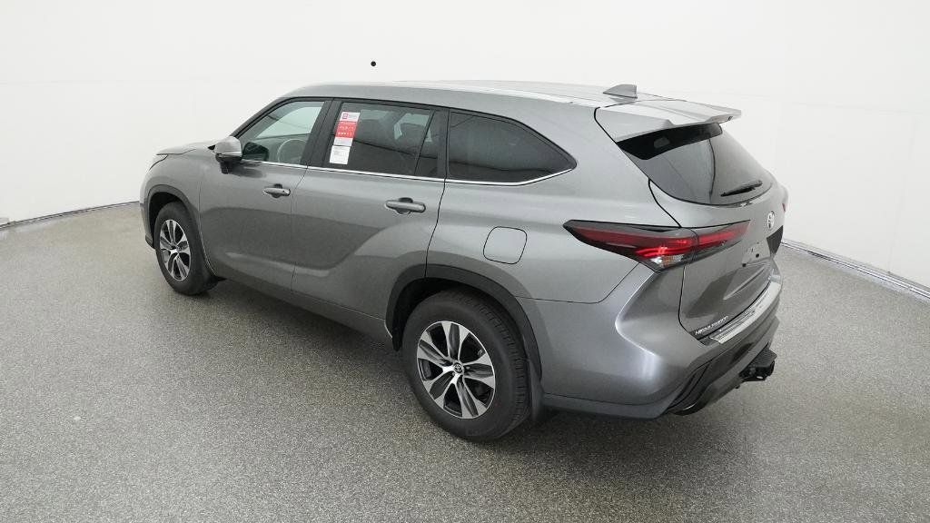 Thumbnail: 2026 Toyota Highlander - 12