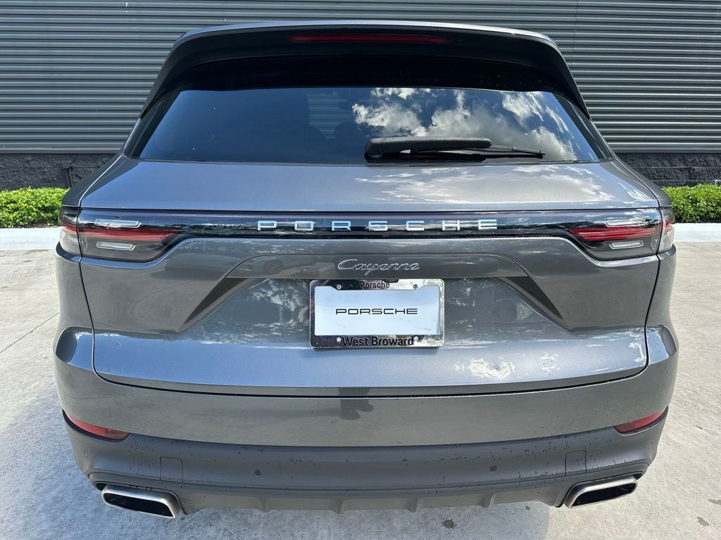 Thumbnail: 2021 Porsche Cayenne - 11
