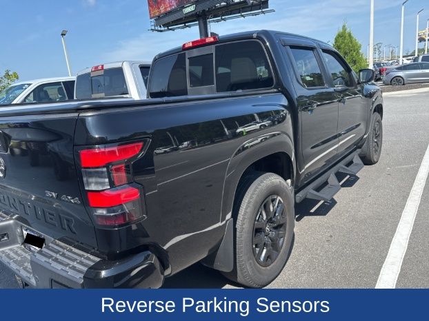 2022 Nissan Frontier SV