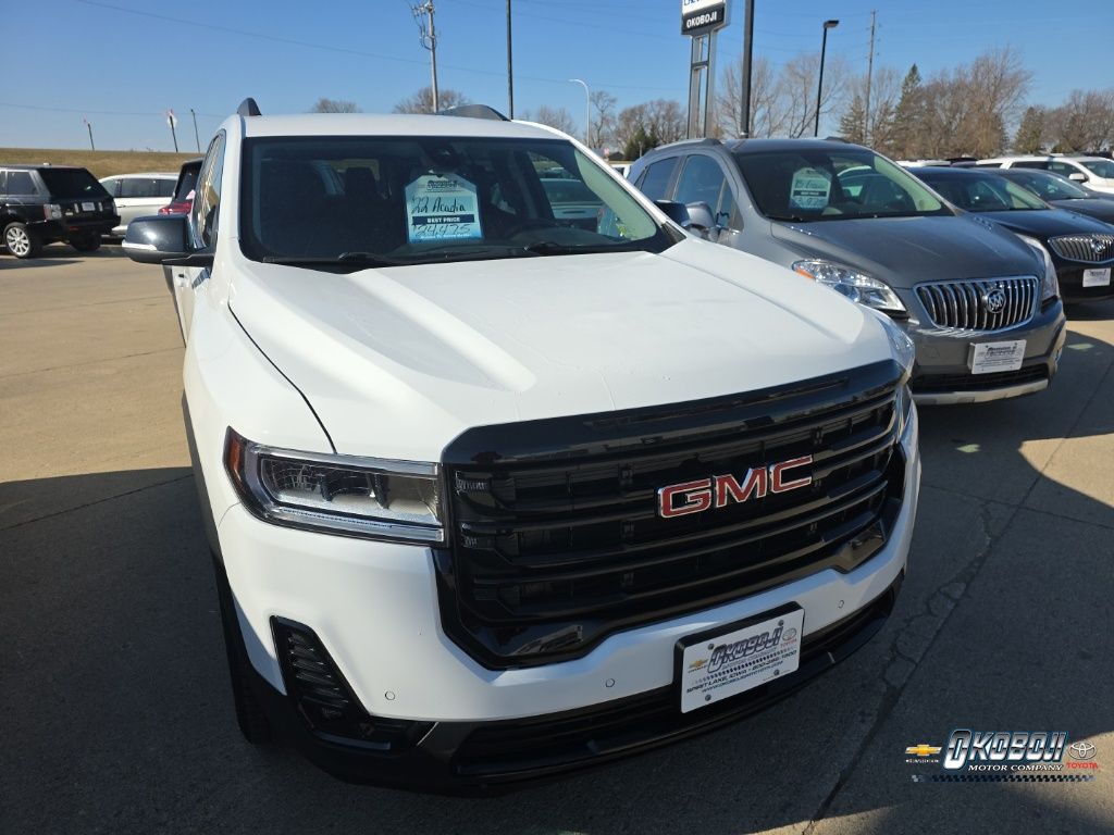 View vehicle photo 5