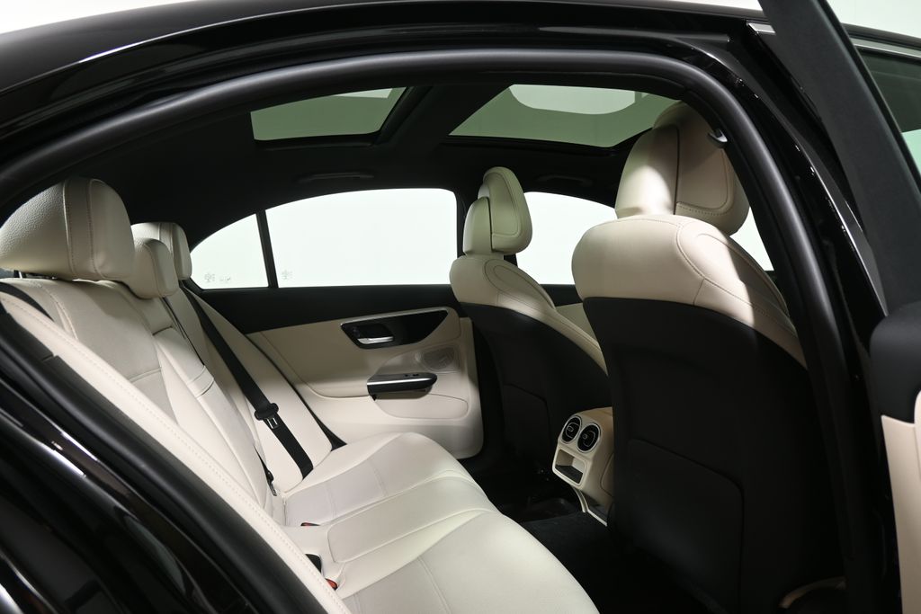 Thumbnail: 2022 Mercedes-Benz C-Class - 24