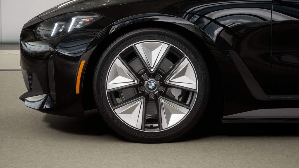 Thumbnail: 2025 BMW i4 - 32