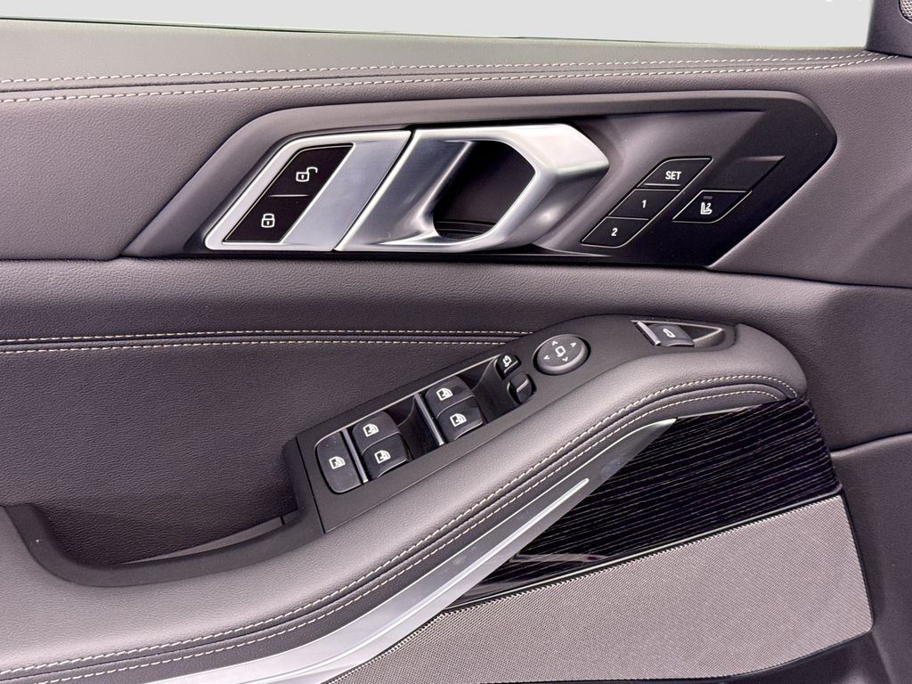 Thumbnail: 2026 BMW X5 - 22