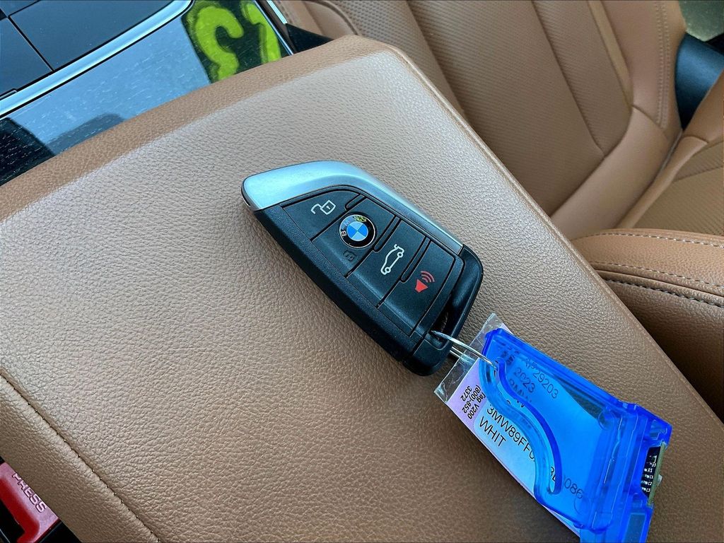 2023 BMW 3 Series — photo 28