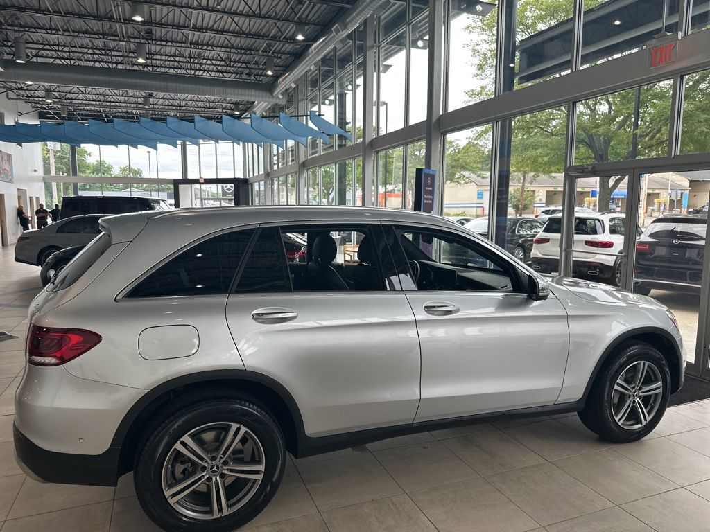 2020 Mercedes-Benz GLC GLC 300 8