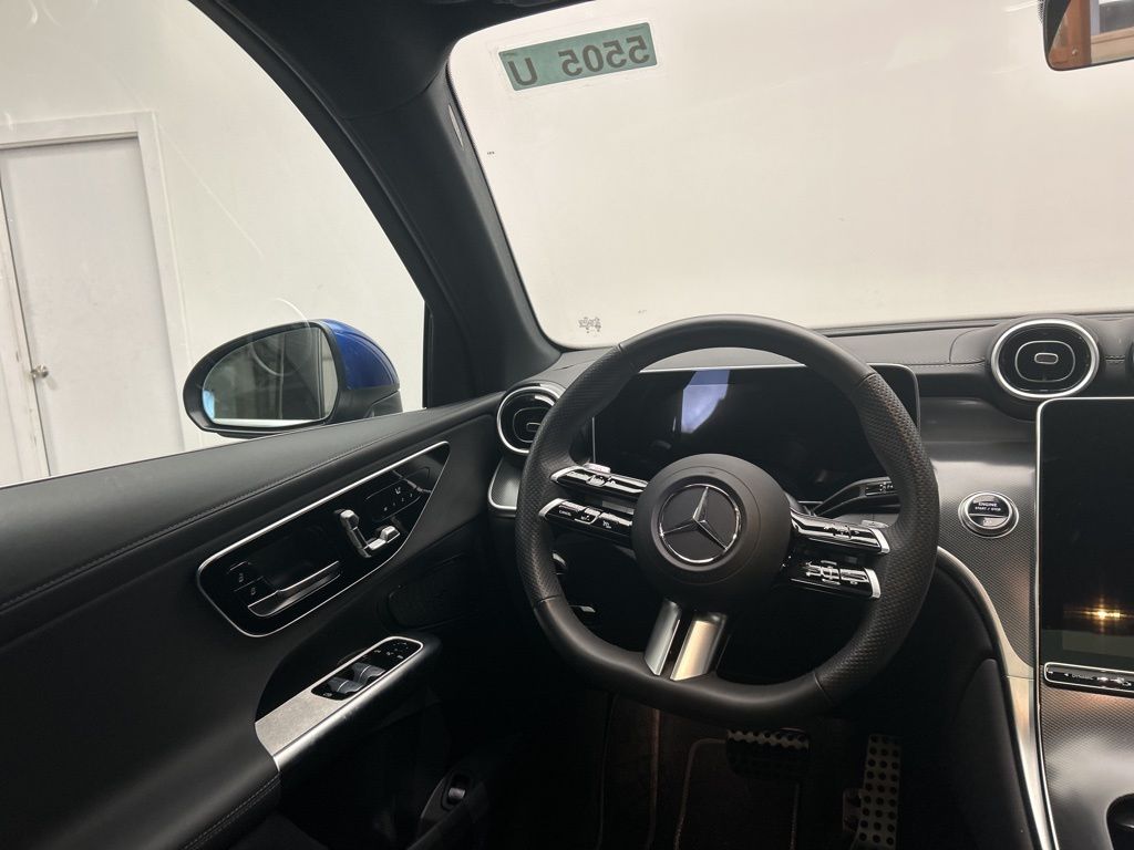 Thumbnail: 2025 Mercedes-Benz GLC - 26