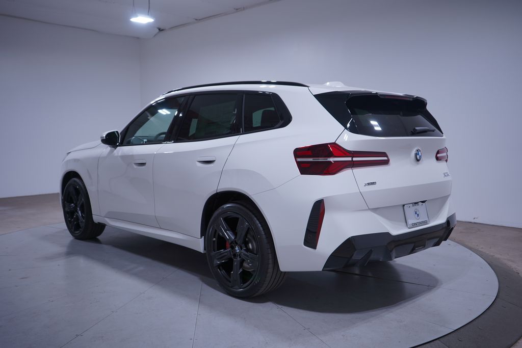 Thumbnail: 2026 BMW X3 - 3