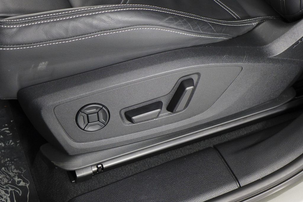 Thumbnail: 2025 Audi Q3 - 23