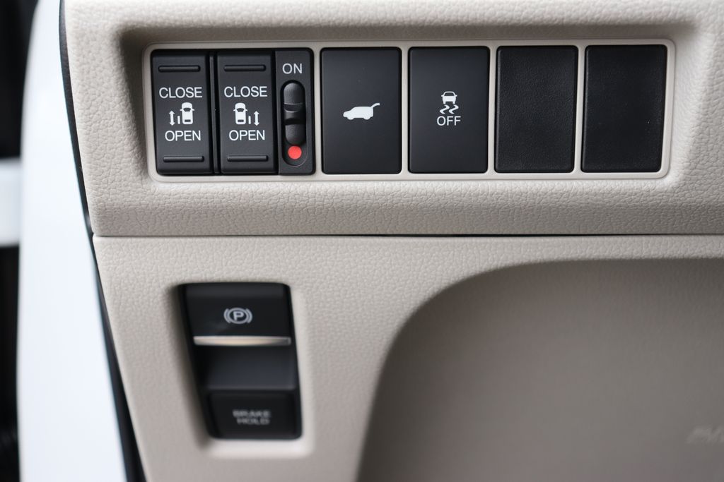 2025 Honda Odyssey EX-L 30