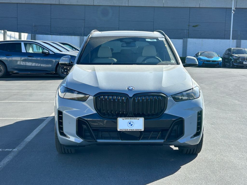 2026 BMW X5 xDrive50e 8
