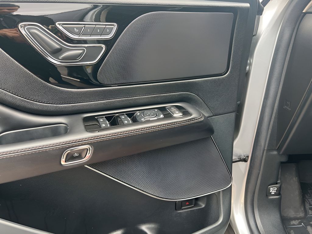 Used Car 2023 Lincoln Aviator  Standard For Sale Under $50,000 In Austin, Texas