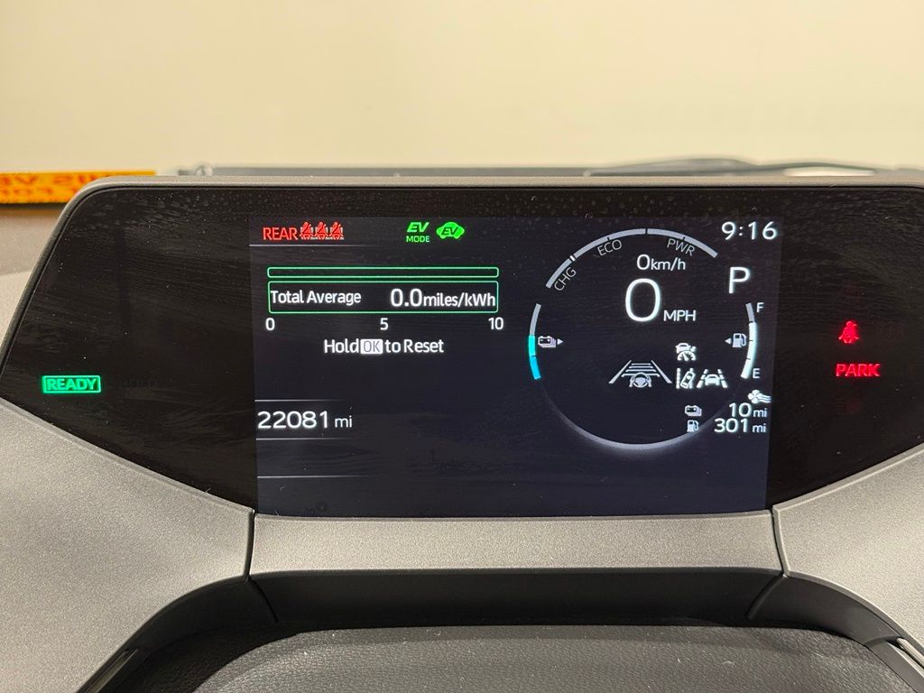 Thumbnail: 2024 Toyota Prius Prime - 26
