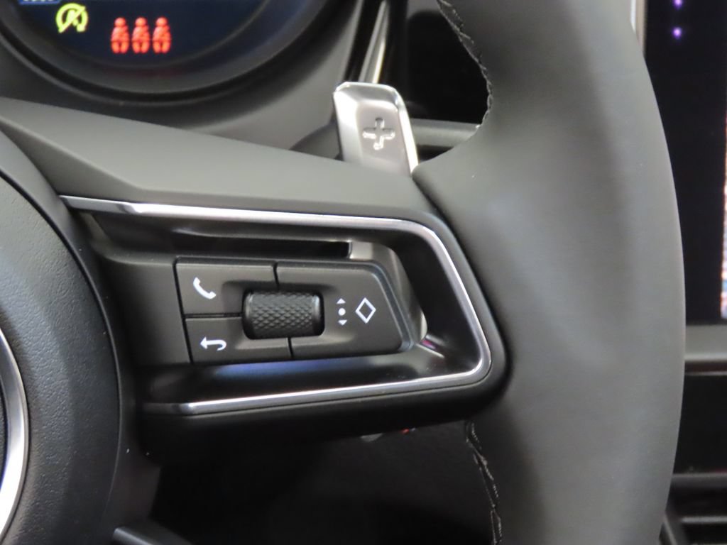 Thumbnail: 2026 Porsche Macan - 22