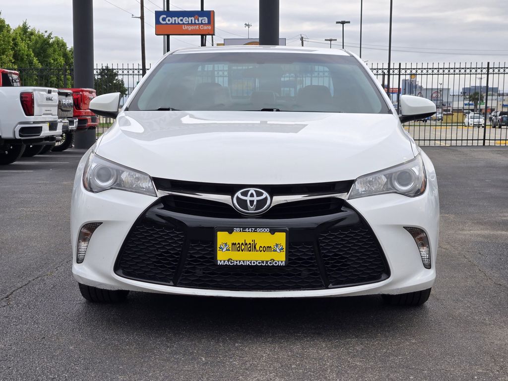 2017 Toyota Camry SE White at Gullo Toyota