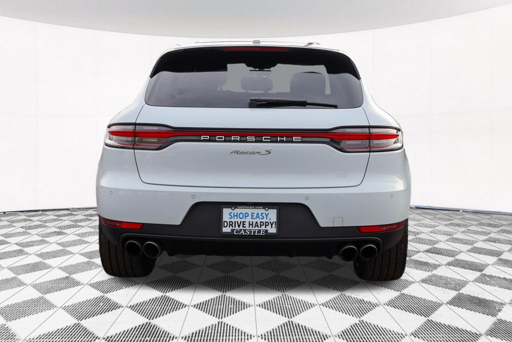 2021 Porsche Macan S 10