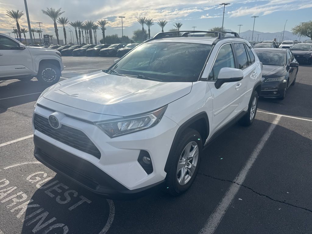 Thumbnail: 2020 Toyota RAV4 - 3