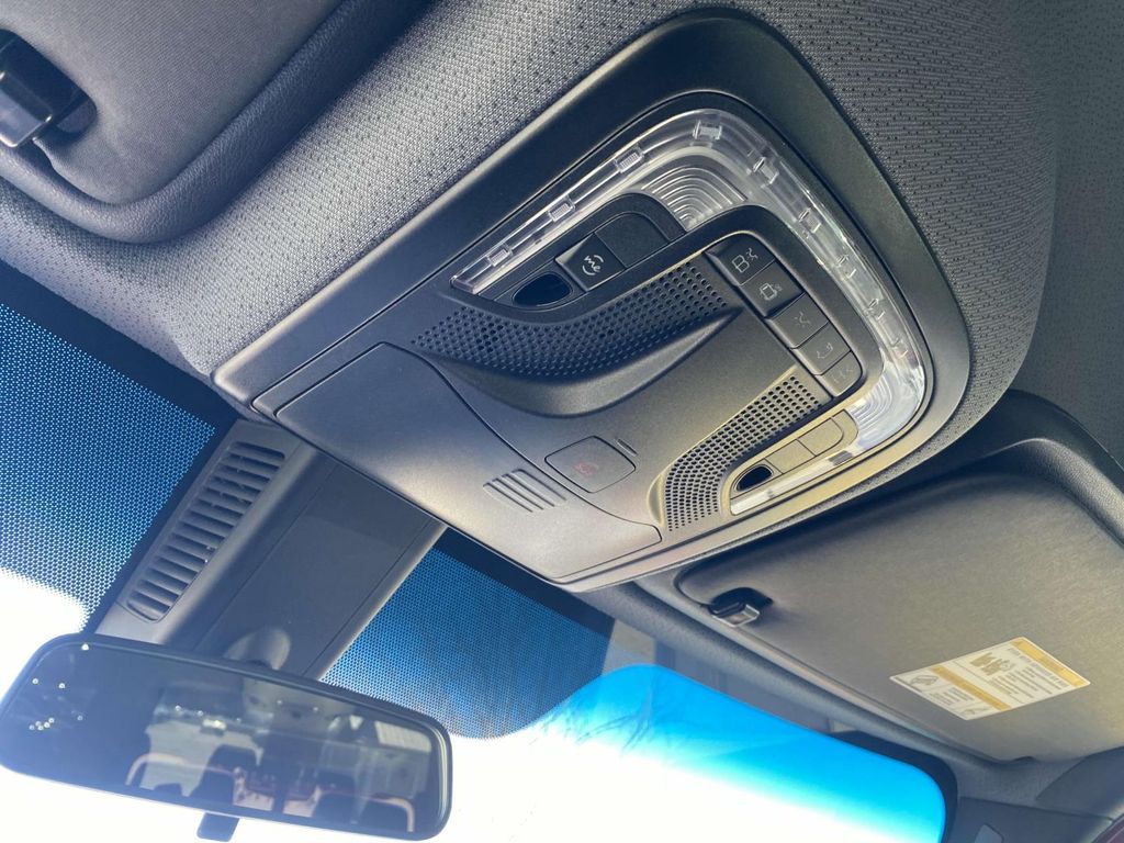 Thumbnail: 2025 Mercedes-Benz Sprinter - 31