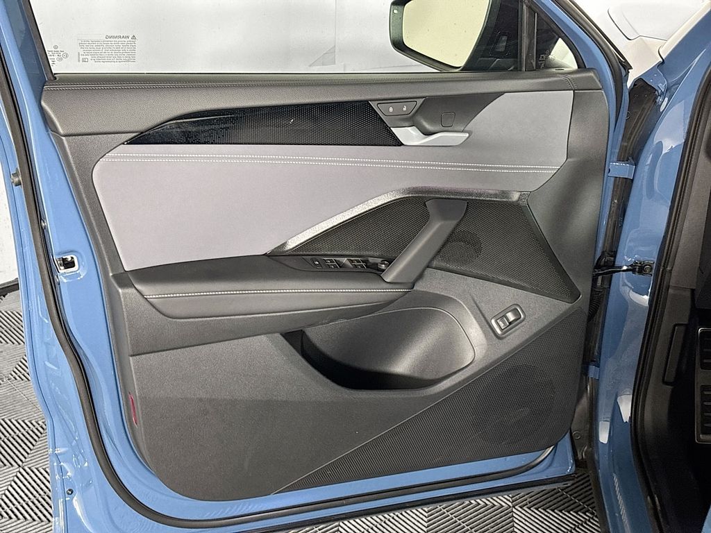 2025 Volkswagen Tiguan 2.0T SE R-Line Black