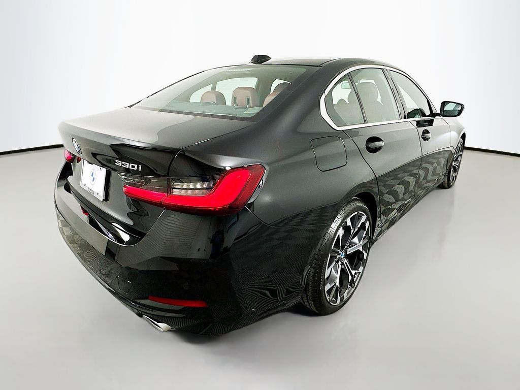 Thumbnail: 2026 BMW 3 Series - 5