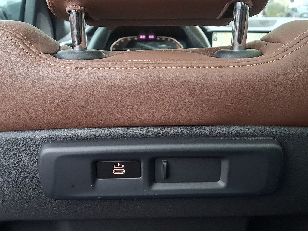 Thumbnail: 2023 BMW X5 - 12