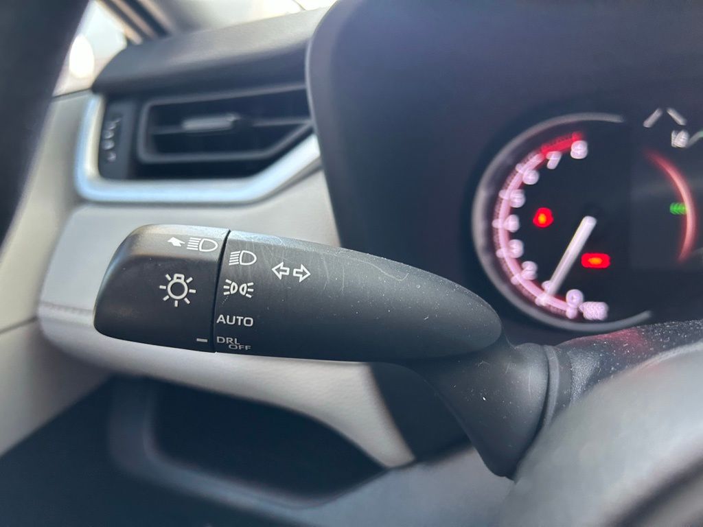 Thumbnail: 2024 Toyota RAV4 - 21