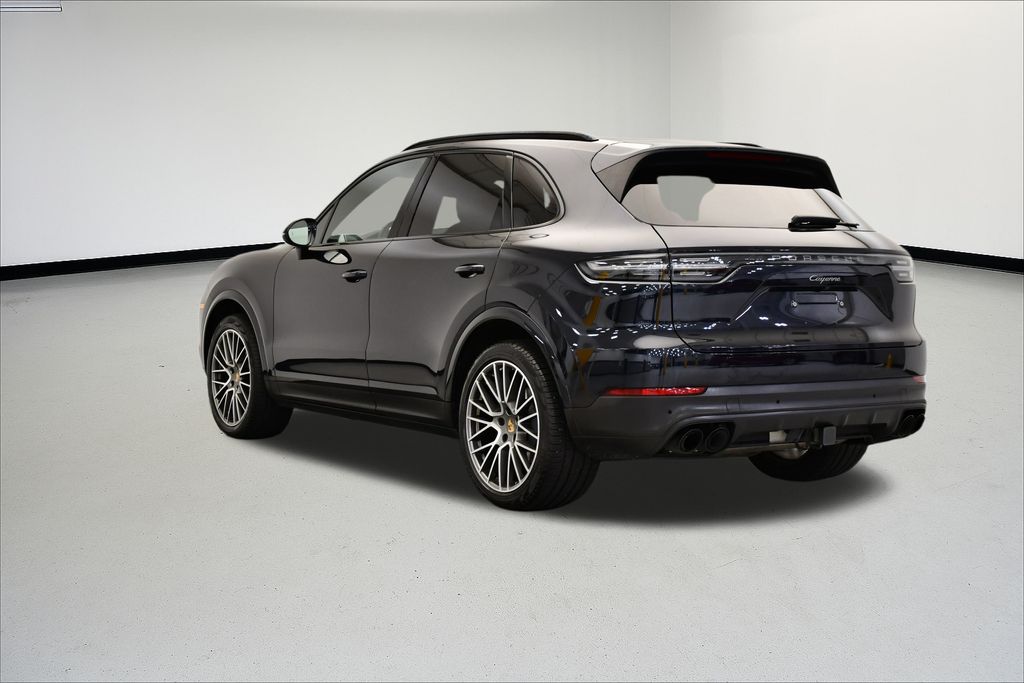 Thumbnail: 2022 Porsche Cayenne - 3