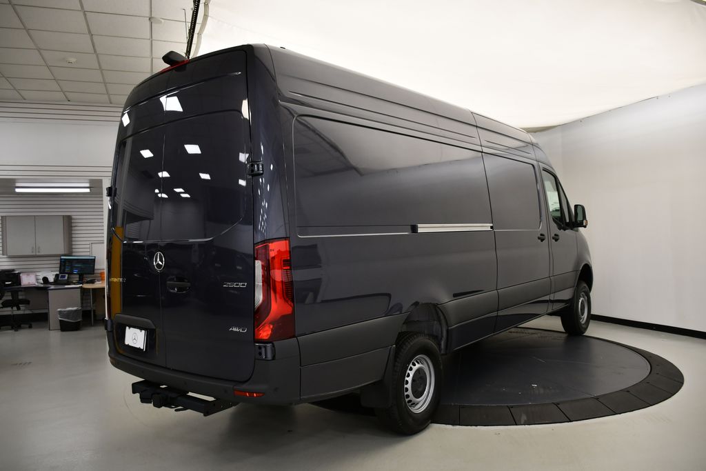 2025 Mercedes-Benz Sprinter 2500 6