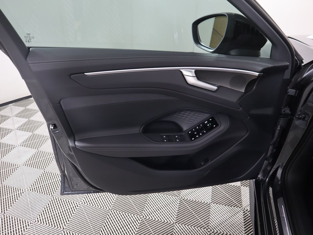 Thumbnail: 2026 Audi A6 - 27