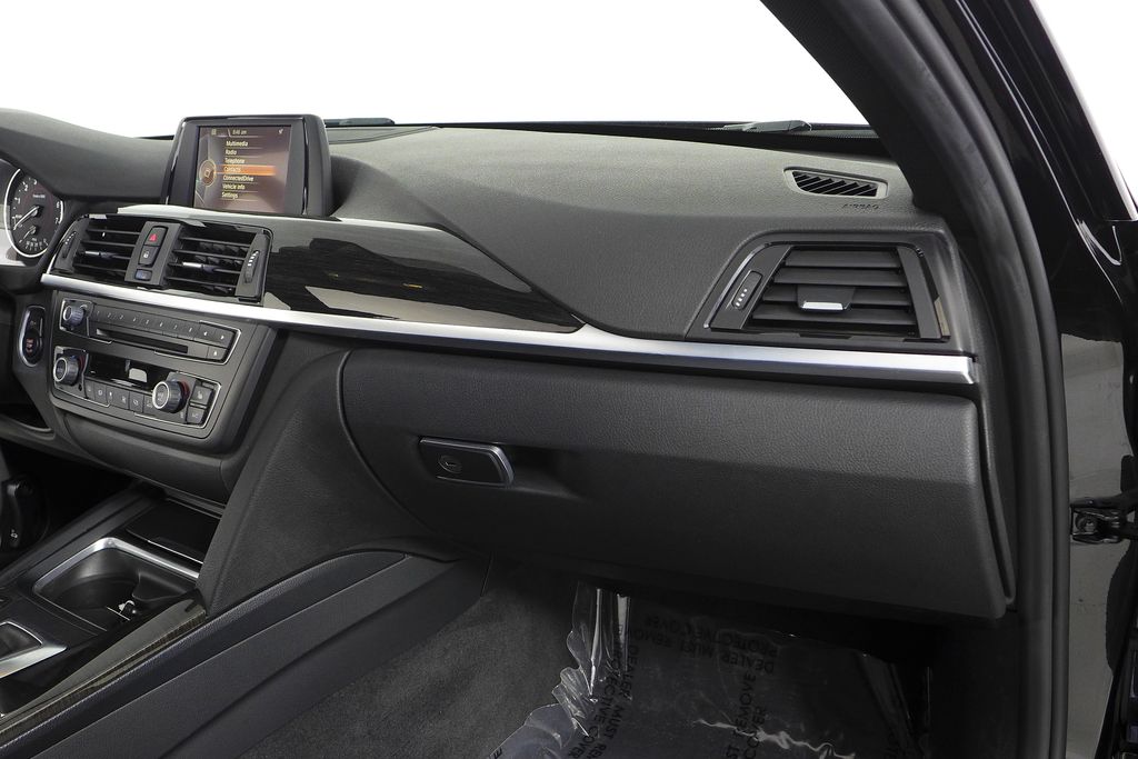Thumbnail: 2015 BMW 3 Series - 14