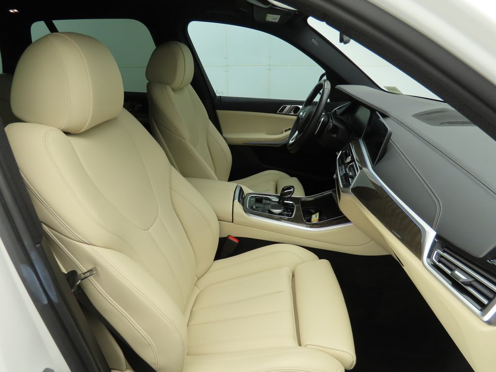 Thumbnail: 2022 BMW X5 - 19