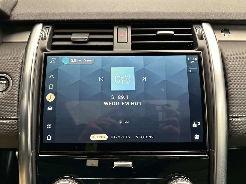 2023 Land Rover Discovery R-Dynamic S 17