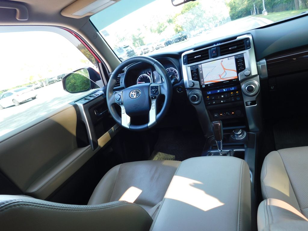 Thumbnail: 2022 Toyota 4Runner - 8