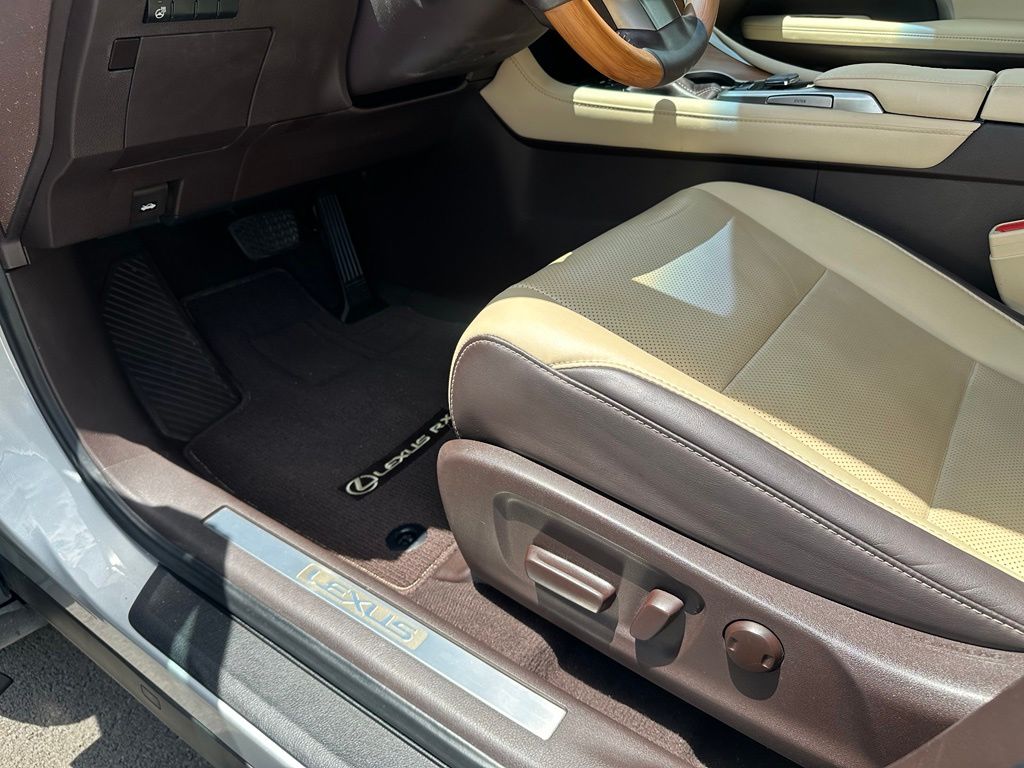 Thumbnail: 2017 Lexus RX - 12