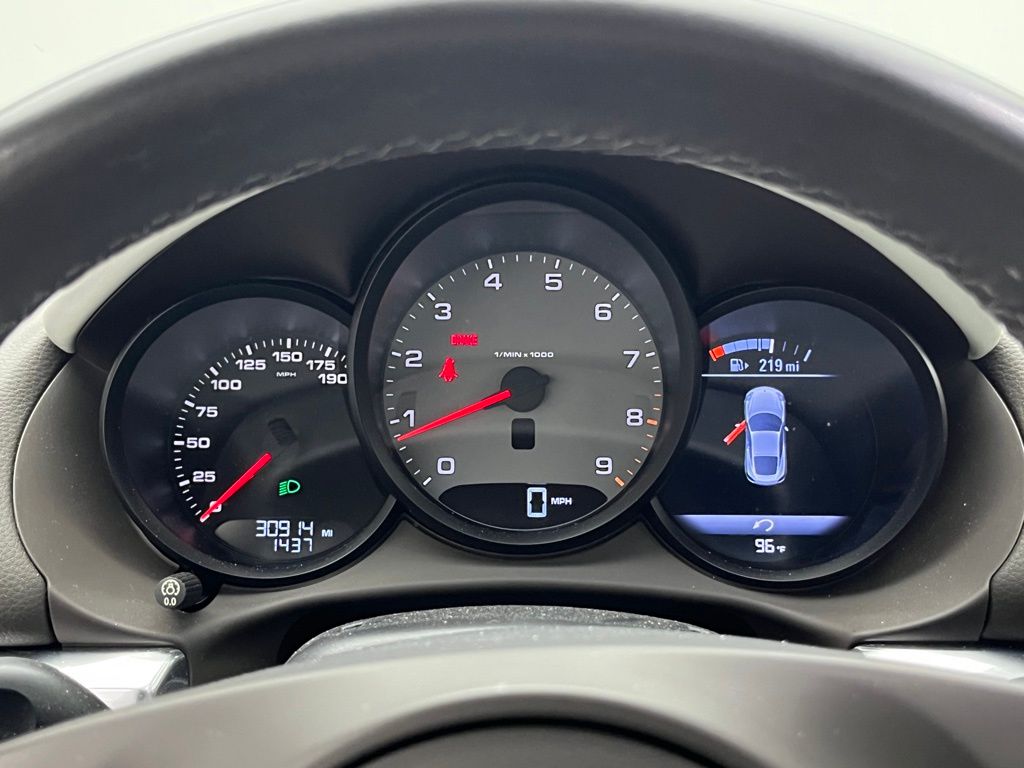 Thumbnail: 2016 Porsche Cayman - 11