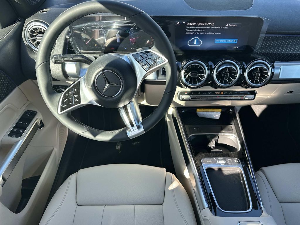 Thumbnail: 2025 Mercedes-Benz GLB - 19