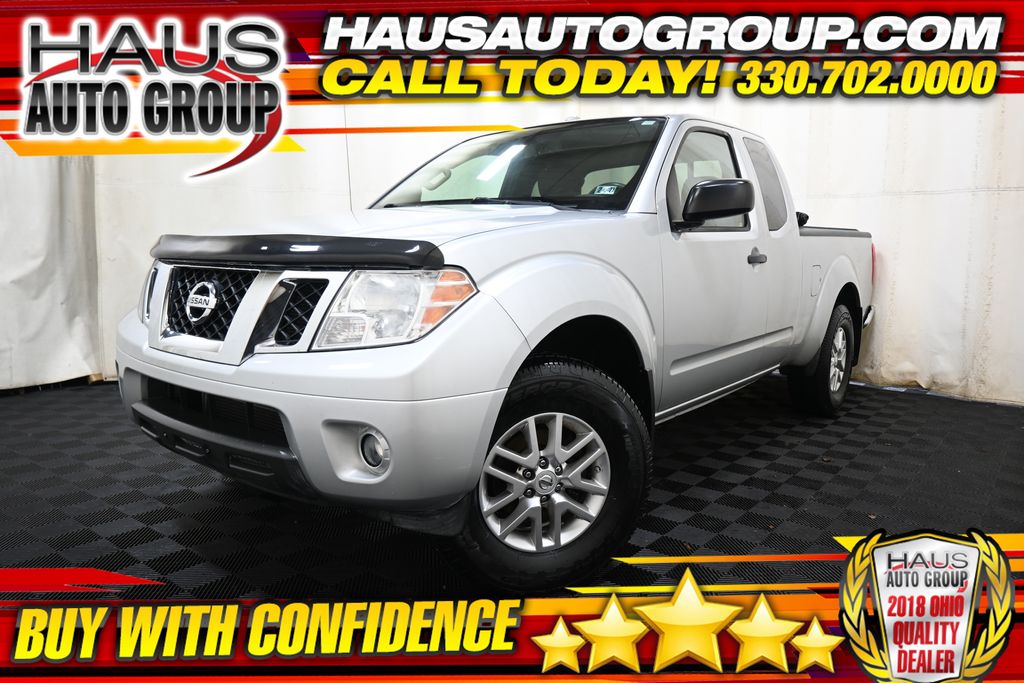 Brilliant Silver 2014 Nissan Frontier Pickup Truck Four-Wheel Drive 5-Speed Automatic Overdrive