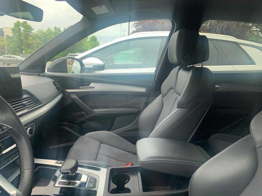 Thumbnail: 2023 Audi Q5 - 6