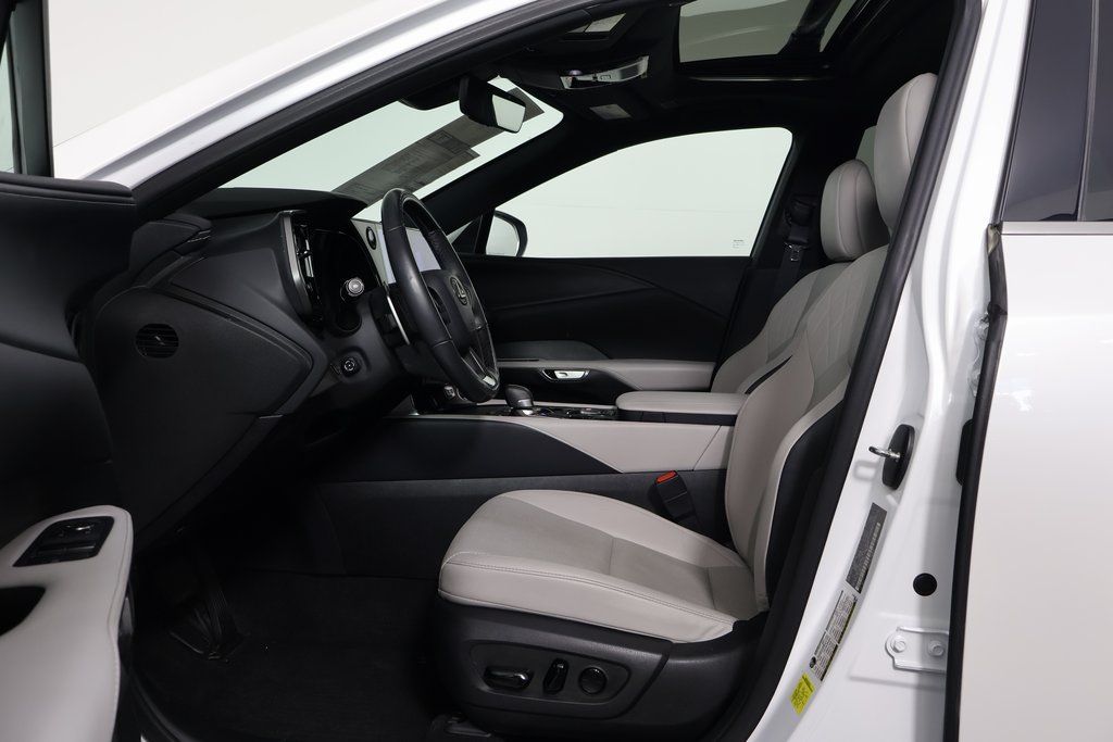 Thumbnail: 2023 Lexus RX - 10