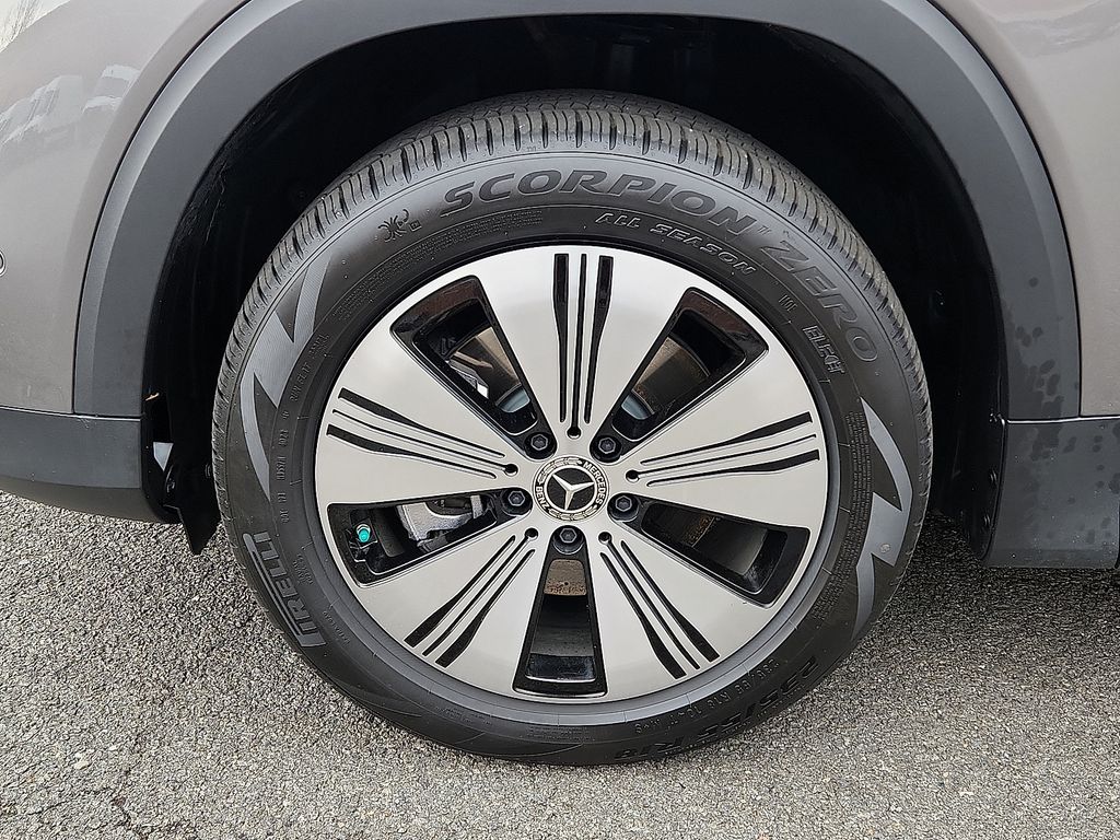 Thumbnail: 2023 Mercedes-Benz EQB - 8