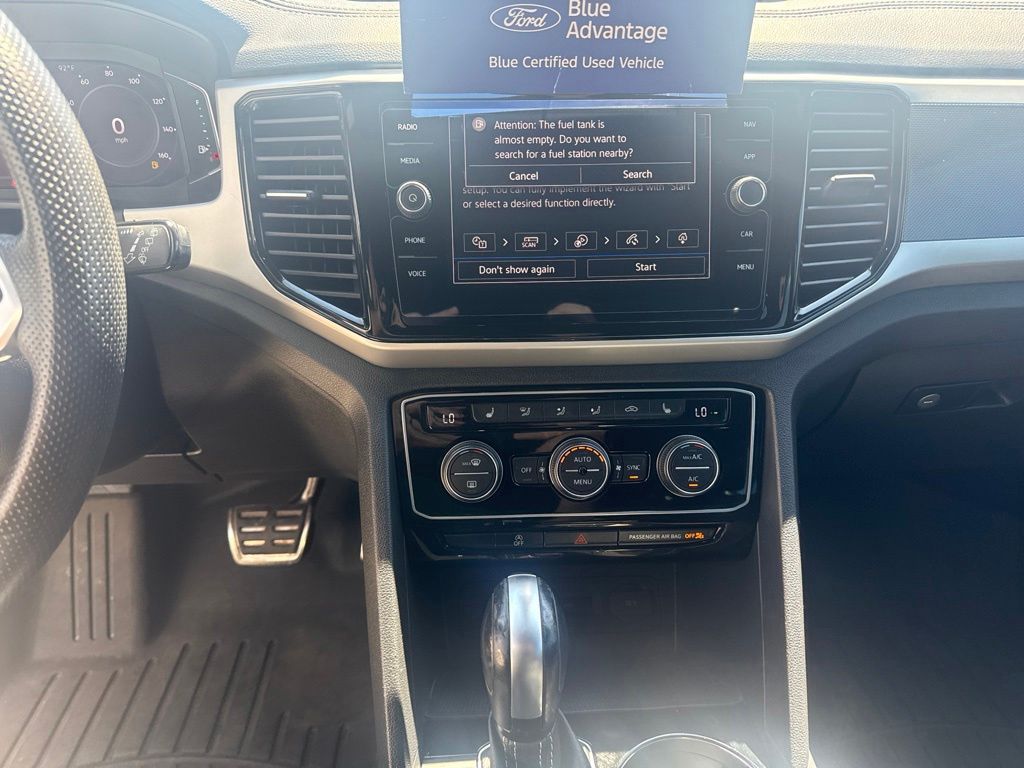 2023 Volkswagen Atlas Cross Sport 2.0T SEL R-Line Black