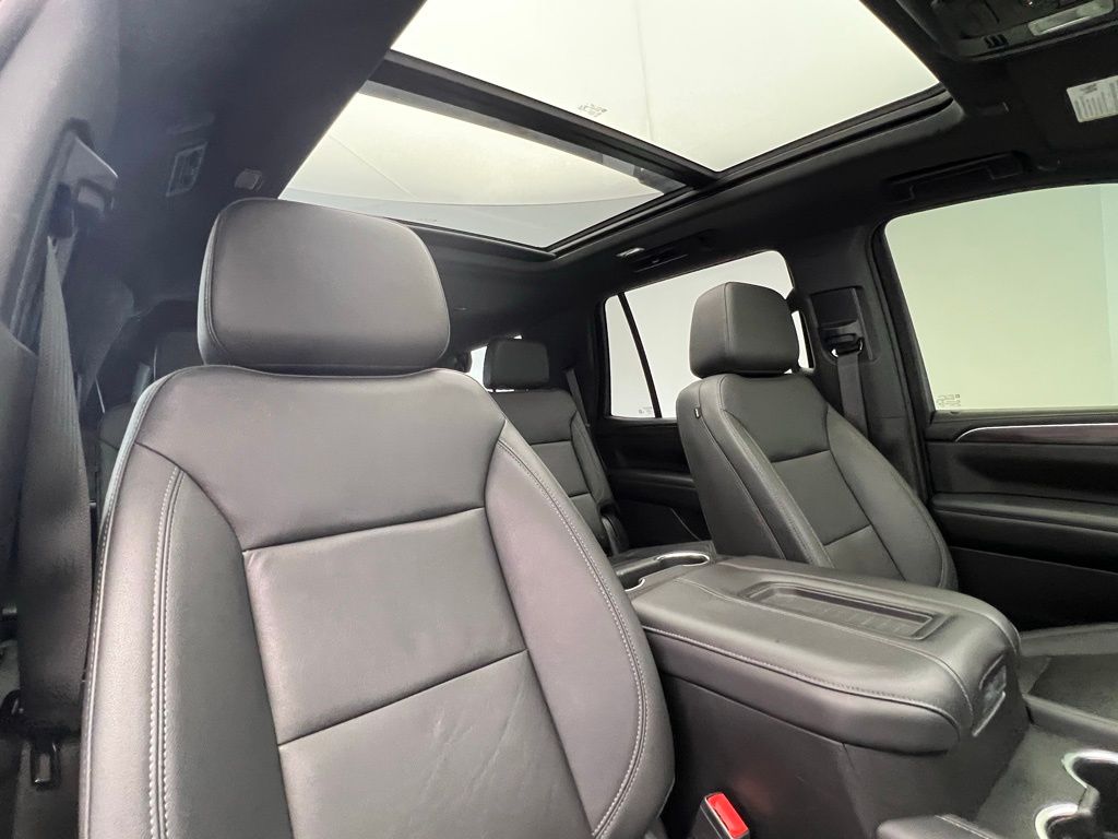 Thumbnail: 2022 Chevrolet Tahoe - 8