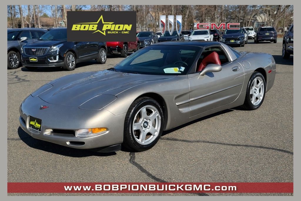 Light Pewter Metallic 1998 Chevrolet Corvette Coupe RWD Coupe Rear-Wheel Drive 4-Speed Automatic