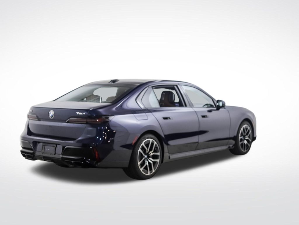 Thumbnail: 2024 BMW 7 Series - 5