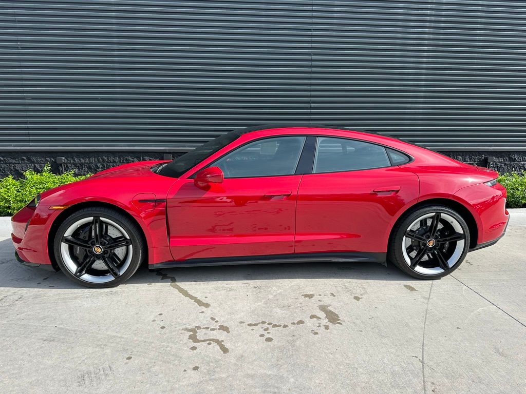 2021 Porsche Taycan Turbo S 2