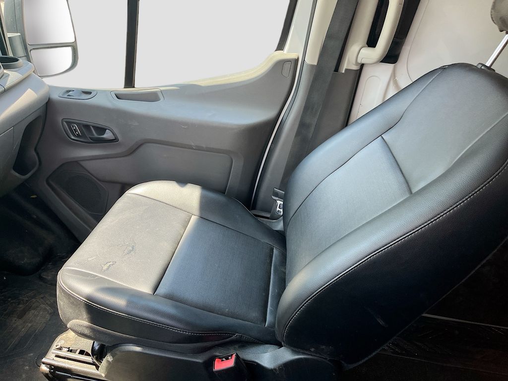 Used 2025 White Ford Base image 22